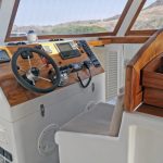 Speedboat Catamaran engine